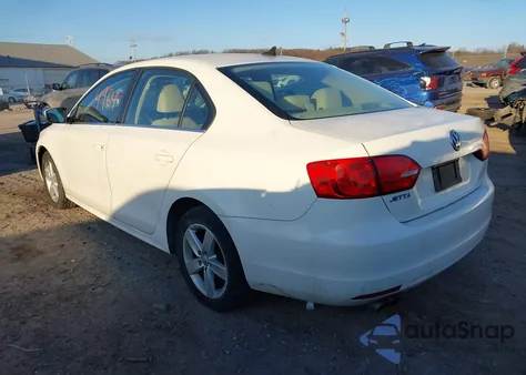 2013 Volkswagen Jetta 2.0L Tdi z USA, uszkodzony, nr VIN 3VWLL7AJ7DM277085